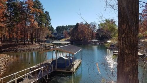 304 Woodgreene Ct, Salem, SC 29676-4643