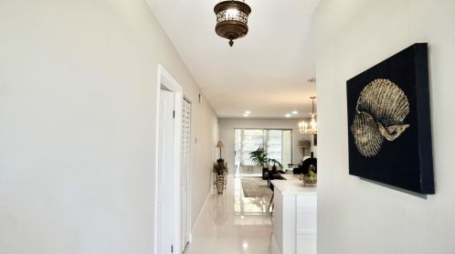 116 Lake Olive Dr, West Palm Beach, FL 33411-3382