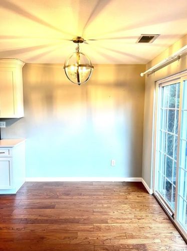 33 Homestead Village Dr, Warwick NY  10990-4211 exterior
