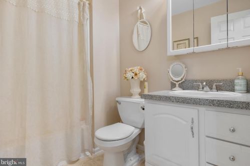 482 Center Ave, Runnemede NJ  08078-1536 exterior