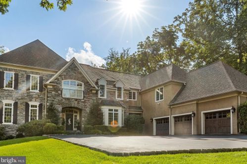 517 County Line Rd, Wayne, PA 19087-3718