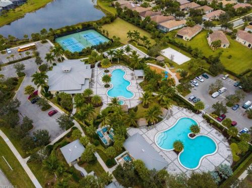 2302 Heydon Cir, Naples, FL 34120-4578