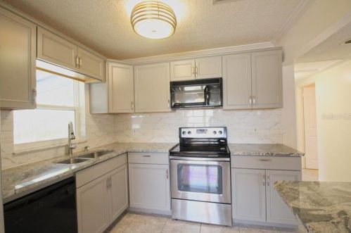 6551 82nd Ave, Pinellas Park FL  33781-1225 exterior