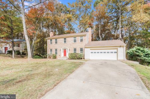 2508 Deepford Dr, Woodbridge VA  22192-1607 exterior