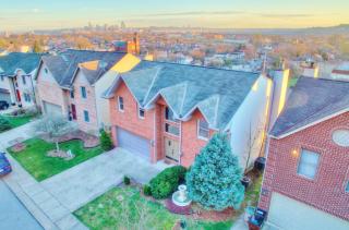 628 Pointe Benton Ln, Covington, KY 41014-1100
