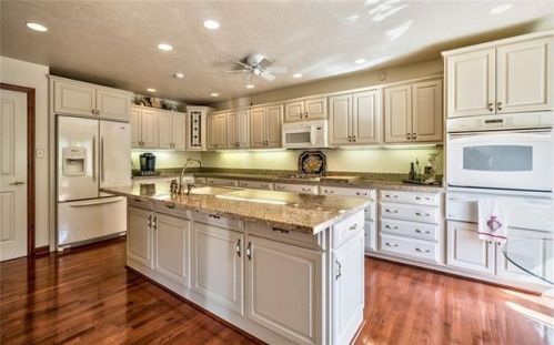 1634 Stone Mansion Dr, Sewickley, PA 15143-8601
