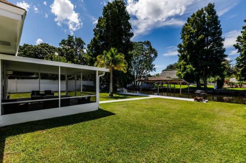 1426 Avenue H, Winter Haven FL  33881-4353 exterior