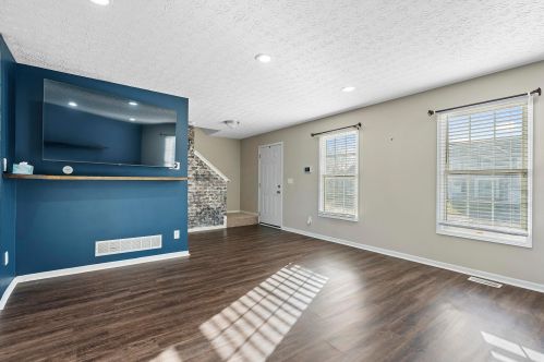 1090 Creekview Dr, Marysville OH  43040-8305 exterior