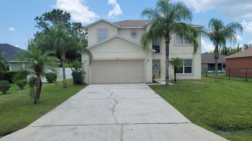 765 Pelican Ct, Kissimmee FL  34759-4540 exterior