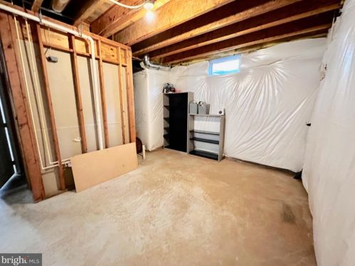 5604 Arrowfield Ter, Haymarket VA  20169-8112 exterior