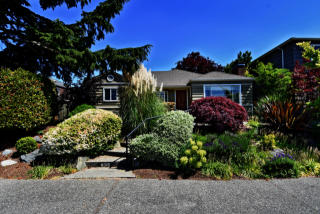 8318 Jones Ave, Seattle, WA 98117-3554