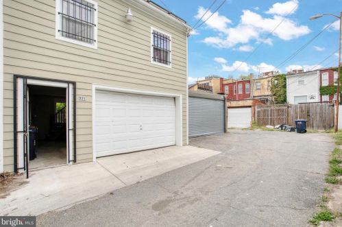 921 6th St, Washington, DC 20024-3800
