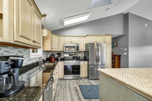 118 Reed Rd, Columbia NH  03576-3813 exterior