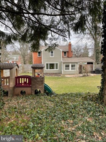 3212 Hilltop Rd, Newtown Square PA  19073-4207 exterior