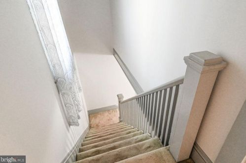 409 4th St, Laurel DE  19956-1505 exterior