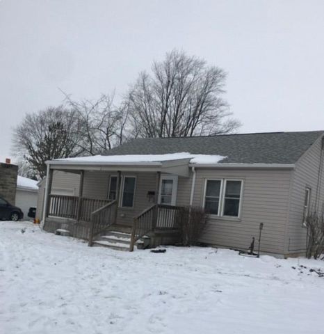 360 Pine St, Sugar Grove Lake, OH 44833-3343