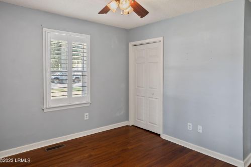 217 Burroughs Ave, Beaufort SC  29902-5307 exterior