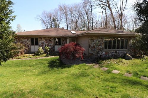 123 El Toro Dr, Bristol, CT 06010-8925