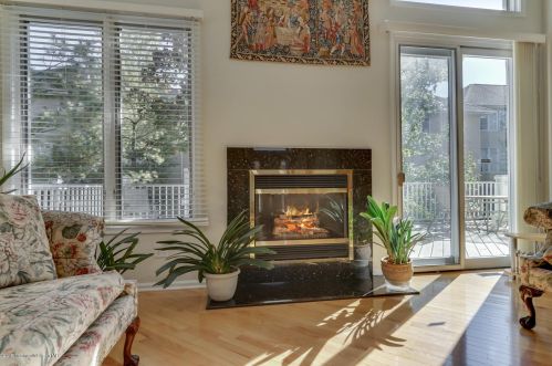 168 La Quinta Ct, Holmdel Village NJ  07733-2536 exterior