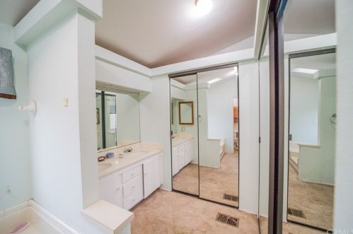 31768 Via Cordova, Lake Elsinore CA  92530-7961 exterior