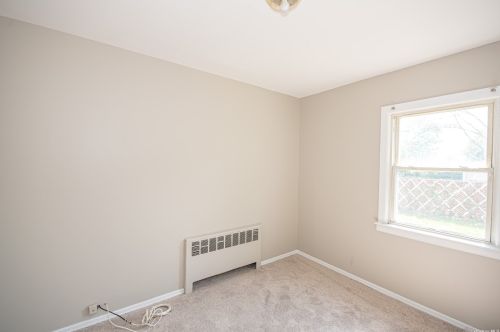 48 Deer St, Wheatley Heights NY  11798-3302 exterior