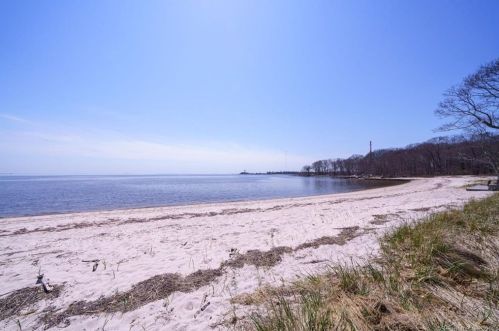 21 Race Rock Rd, Waterford, CT 06385-3222