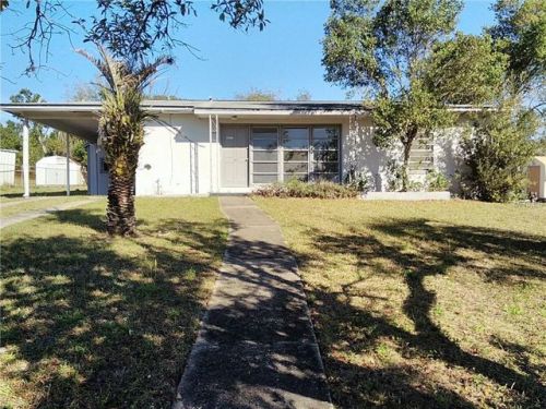 656 Wellington Dr, Deltona, FL 32725-6440