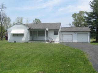 145 High St, Hebron, OH 43025-9669