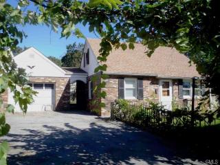 1054 Cove Rd, Stamford, CT 06902-5430