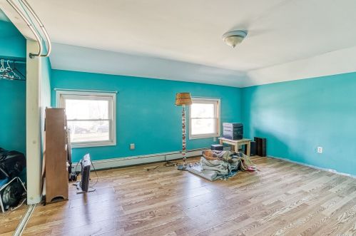 22 Rockaway Trl, Panamoka NY  11961-2262 exterior