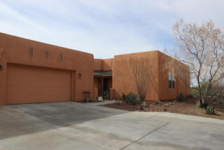 7966 Galileo Ln, Tucson, AZ 85747-9609