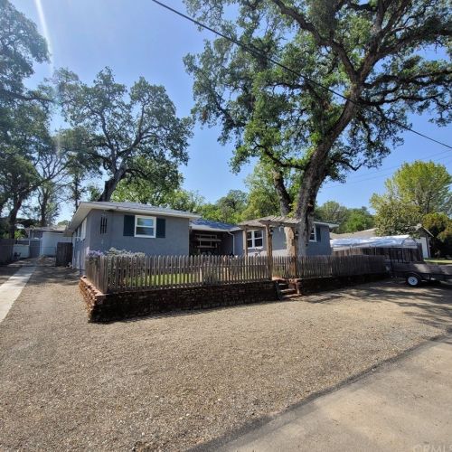 475 9 St, Lakeport CA  95453-4220 exterior