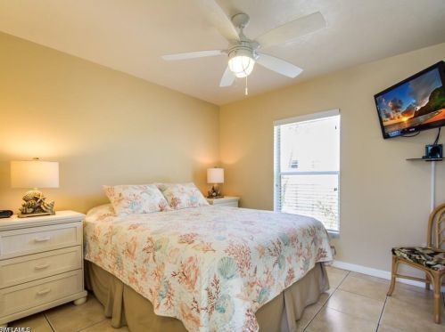 6000 Gulf Rd, Fort Myers Beach FL  33931-4315 exterior