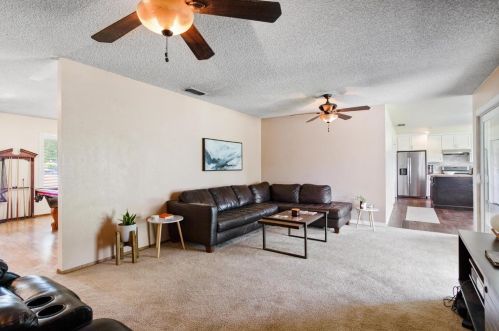 661 Hillsdale Dr, Turlock CA  95382-0515 exterior