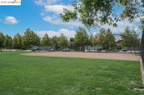 3889 Oak Grove Ct, Oakley CA  94561-4218 exterior