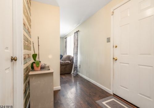 72 Cambridge, Oxford NJ  07863-3411 exterior