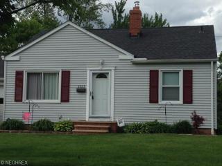 5223 Bridgewater Rd, Cleveland, OH 44124-2703
