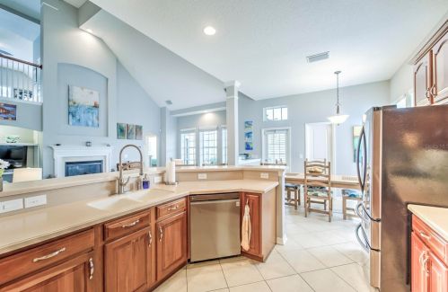 413 Islebay Dr, Ruskin FL  33572-3332 exterior