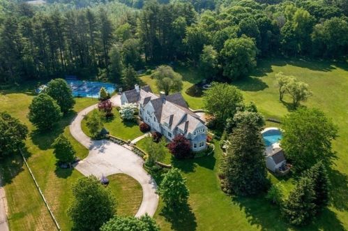 35 Miles River Rd, Hamilton, MA 01982-2305