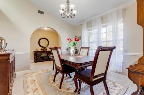 909 Fulton Way, Sebastian FL  32958-5123 exterior