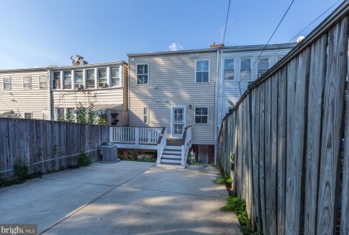 408 Emerson St, Washington DC 20011-6114 exterior