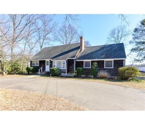 16 Ericson Ave, Helmetta, NJ 08828-1109