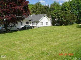 8 Melrose Ave, Danbury, CT 06810-6142