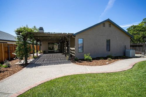 603 Crystal Springs Dr, Woodland CA  95776-5772 exterior