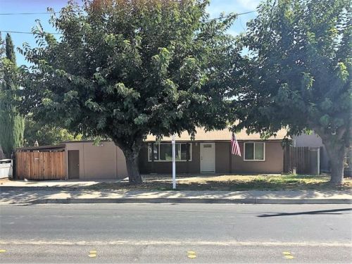 1500 Rosemore Ave, Modesto CA  95358-1056 exterior