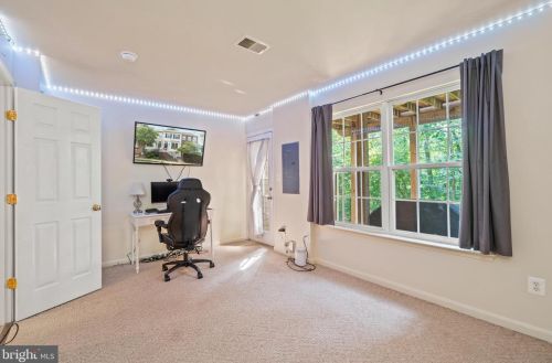 10048 Moxleys Ford Ln, Bristow VA  20136-3001 exterior