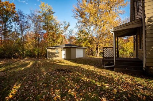 479 Clarksville Rd, Hermitage PA  16148-2976 exterior
