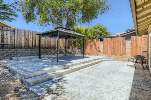 6732 Greenleaf Dr, Citrus Heights CA  95621-6353 exterior