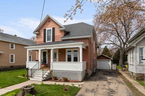 1215 Jefferson St, Oshkosh, WI 54901-3835