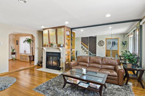 339 Pennyfield Ave, Bronx, NY 10465-3405